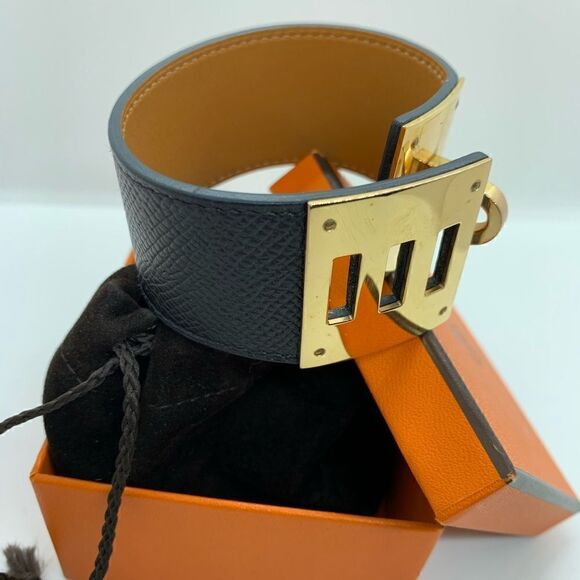 HERMÈS Black Leather & Rose Gold Hardware Bracelet - Picture 3 of 11